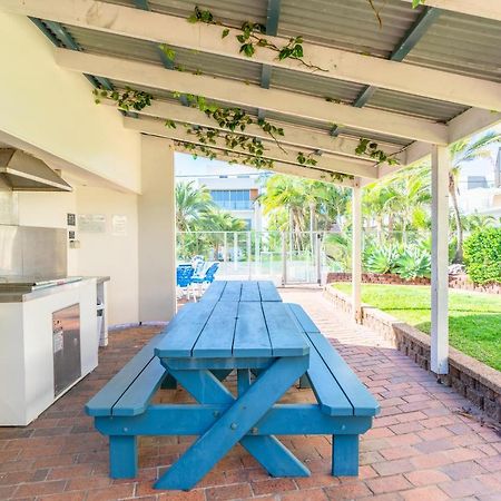 Beach Palms Holiday Apartments Гоулд Коуст Екстериор снимка