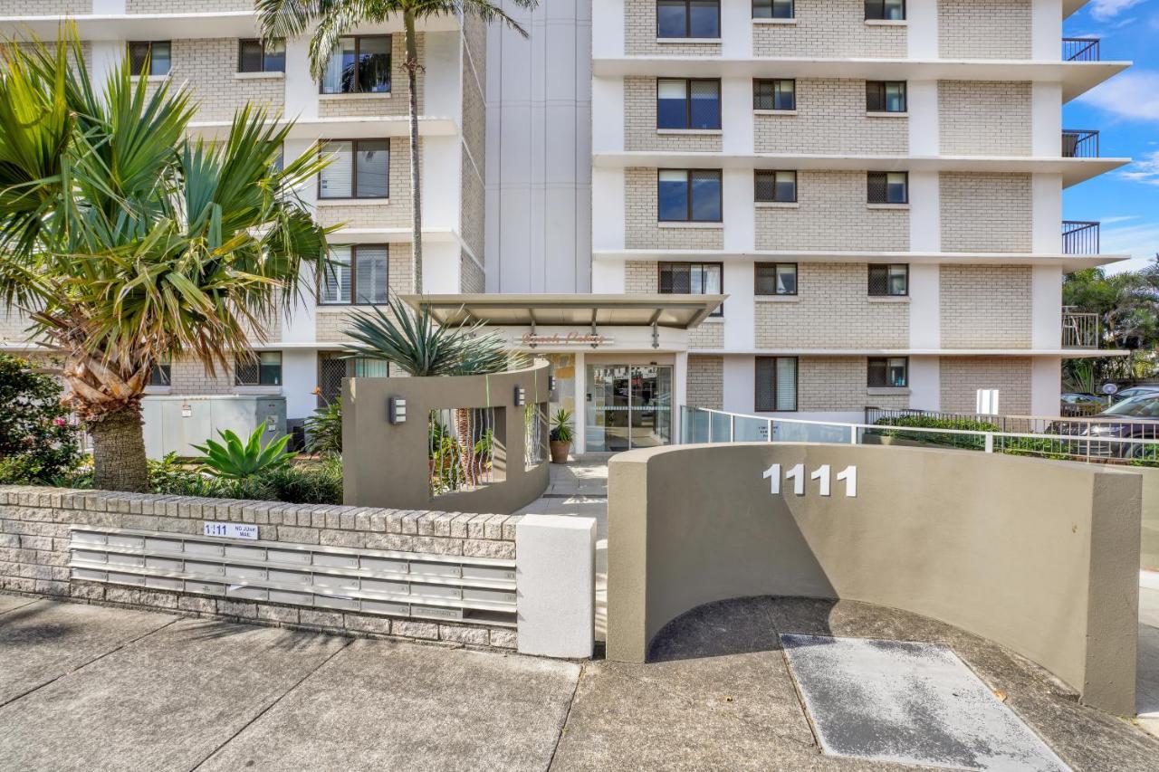 Beach Palms Holiday Apartments Гоулд Коуст Екстериор снимка
