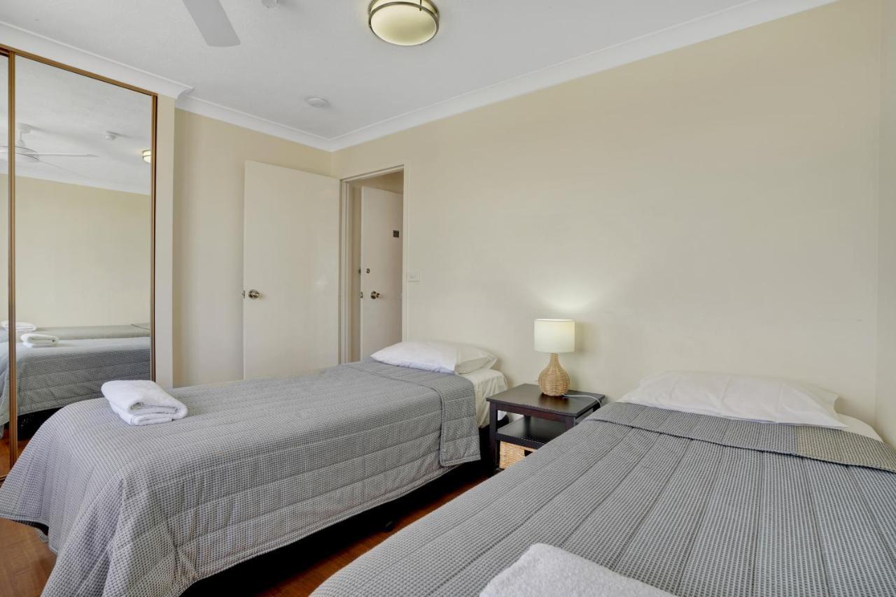 Beach Palms Holiday Apartments Гоулд Коуст Екстериор снимка