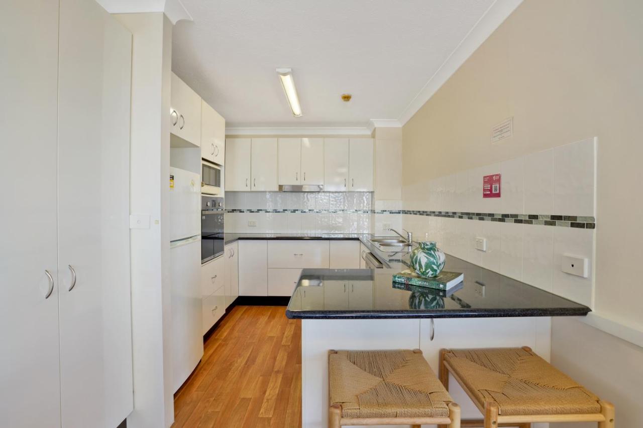 Beach Palms Holiday Apartments Гоулд Коуст Екстериор снимка