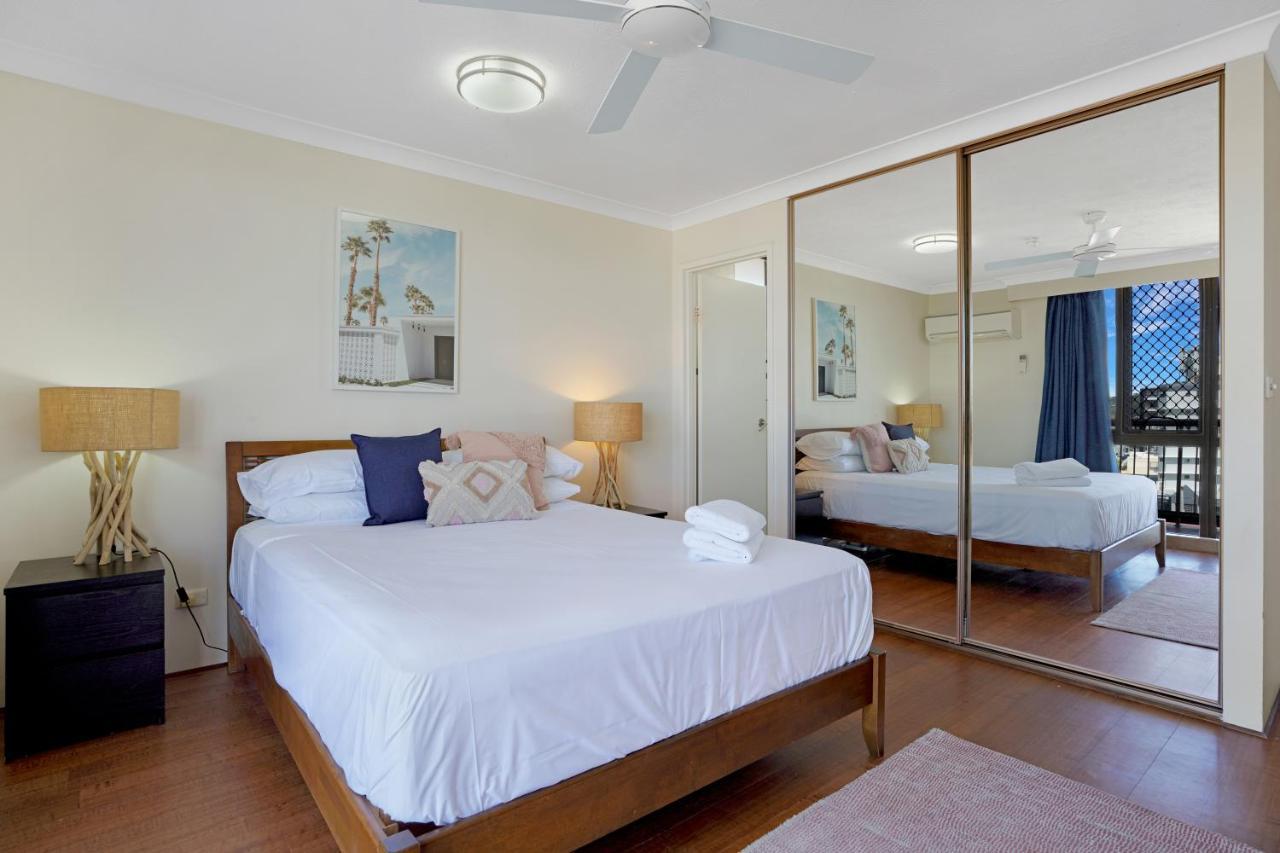 Beach Palms Holiday Apartments Гоулд Коуст Екстериор снимка