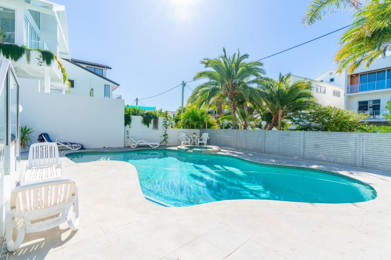 Beach Palms Holiday Apartments Гоулд Коуст Екстериор снимка